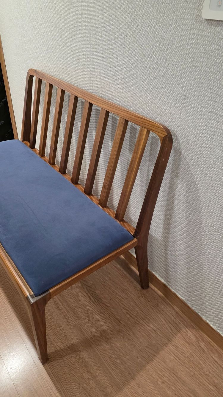 카레클린트 월넛 원목 벤치 의자 110cm+토레 알칸타라 쿠션 이미지