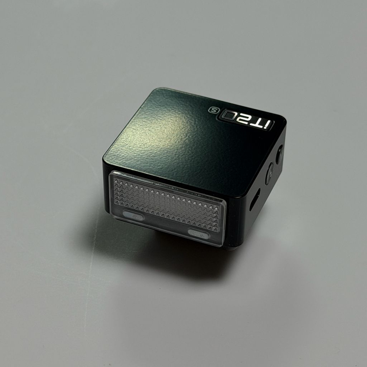 소니 A7C2 블랙 바디 민트급 이미지