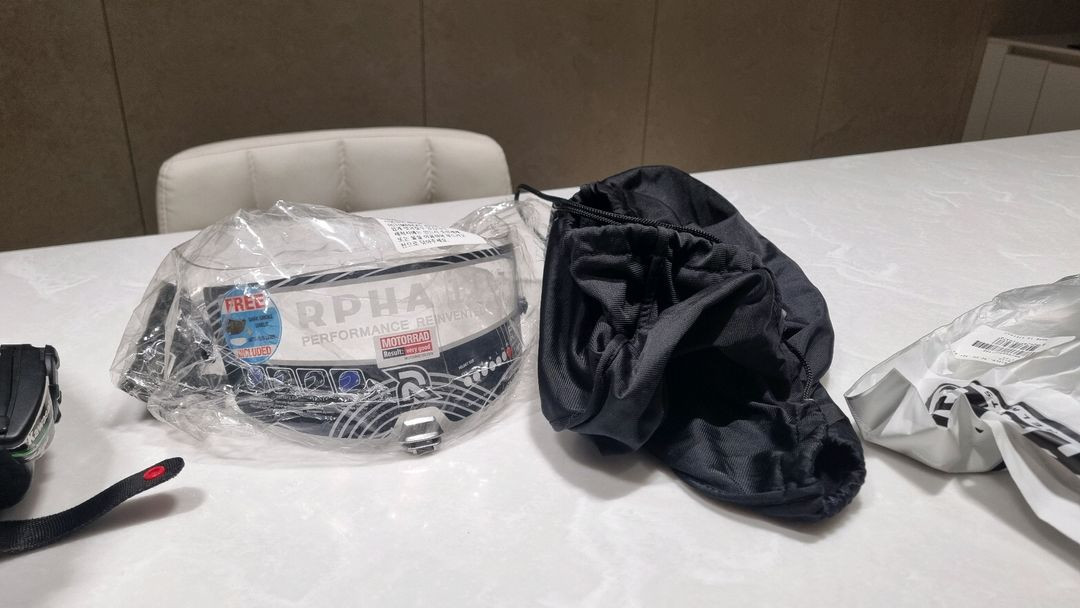 홍진 알파11 헬멧 판매합니다 이미지
