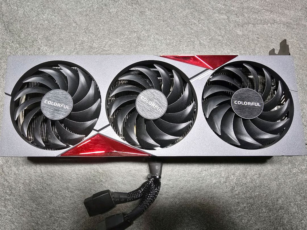 컬러풀 RTX3070 Ti 게이밍 그래픽카드 팝니다. 이미지