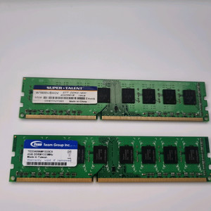 데스크탑용 DDR3 4GB 램 2개 이미지