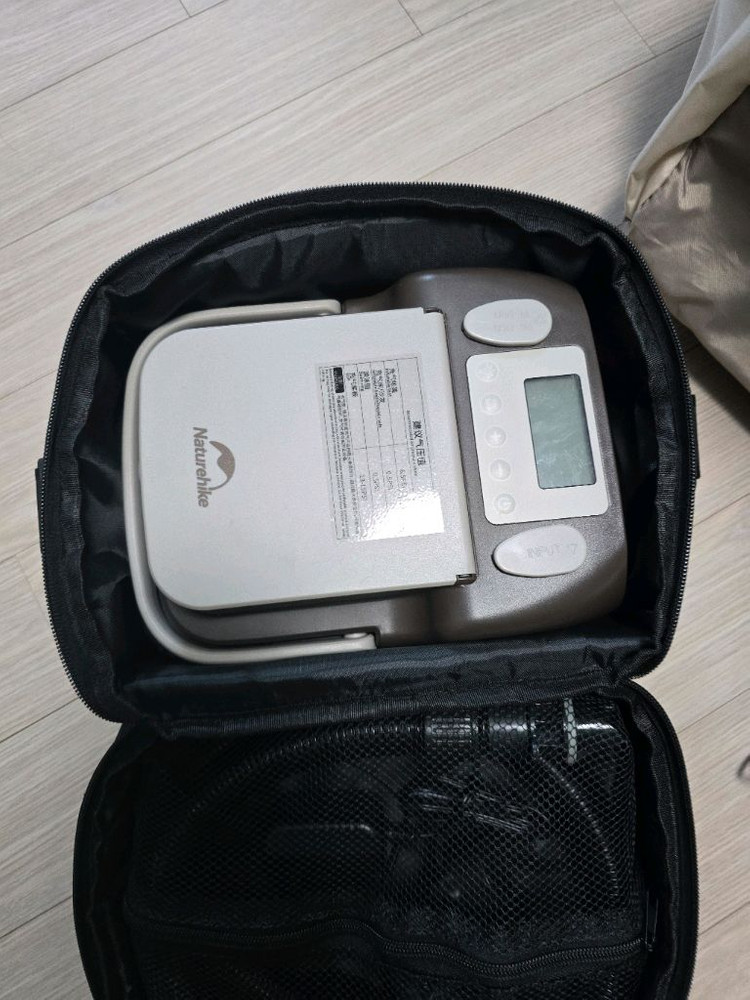 노스피크A6 에어텐트 / 전동에어펌프 / 우레탄창 포함 이미지
