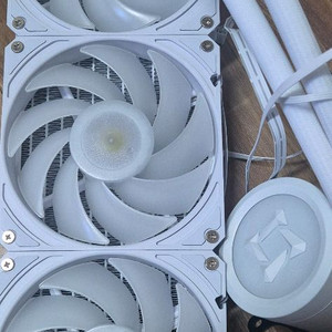 이엠텍 CPU 수냉 쿨러 레드빗 ICE 360 ARGB 이미지