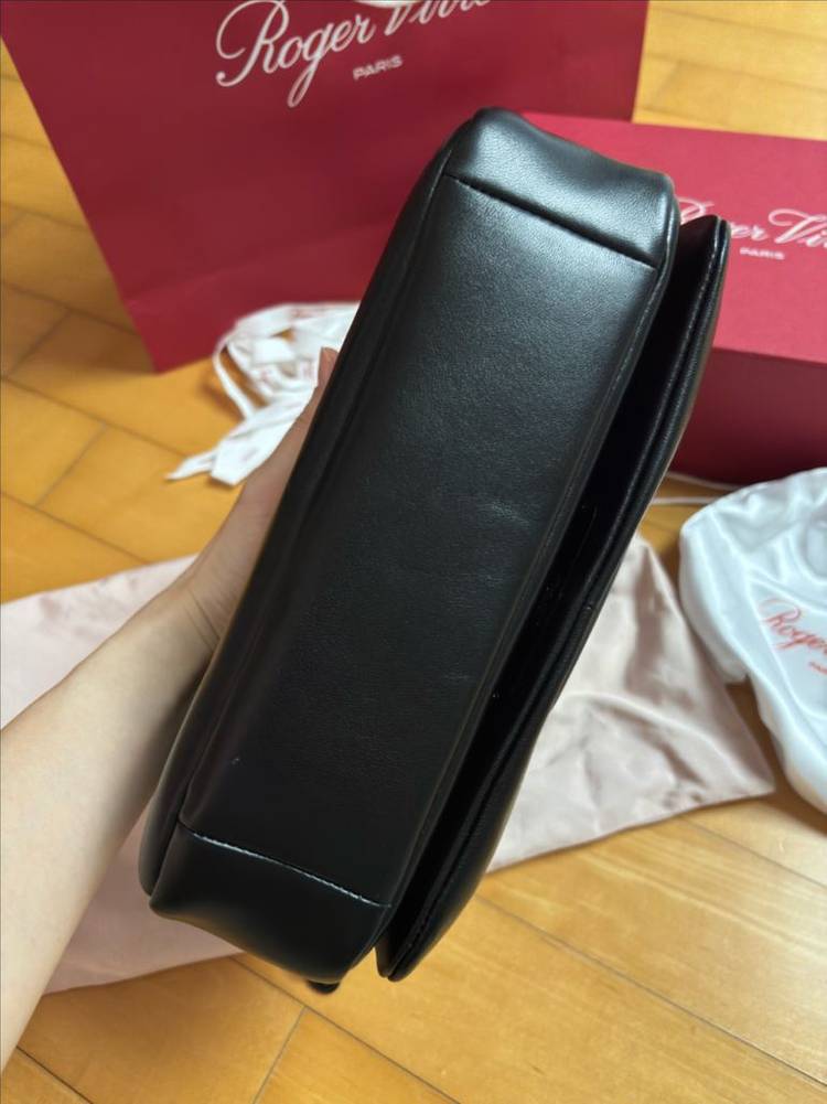 (새상품/선물가능) 로저비비에 비브쇼크백 이미지