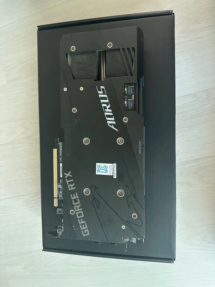 기가바이트 어로스마스터 RTX 3070 그래픽카드 풀박스 이미지