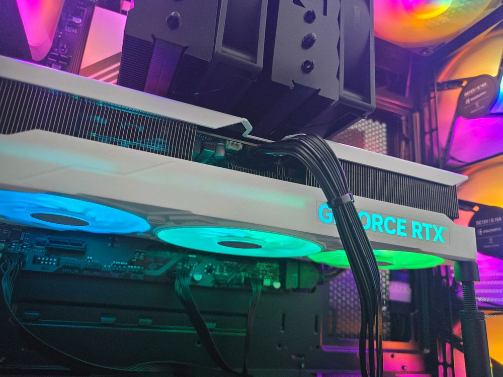 라이젠 7800x3d b650m ddr5 32gb 1tb 4070 ti 슈퍼 팔아요 이미지