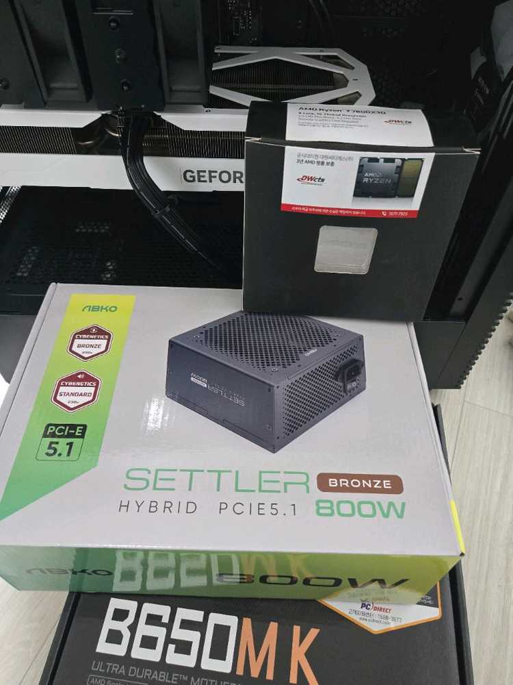 라이젠 7800x3d b650m ddr5 32gb 1tb 4070 ti 슈퍼 팔아요 이미지