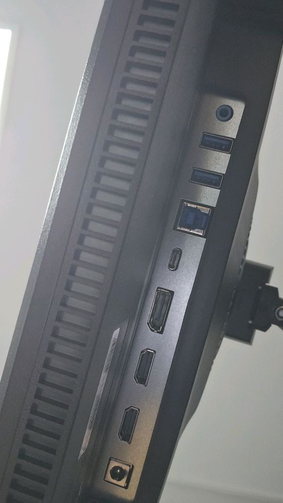 크로스오버 미켈란 QHD 180hz 32인치 모니터 이미지