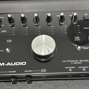 M-AUDIO M-TRACK 8X4M 오디오 인터페이스 이미지