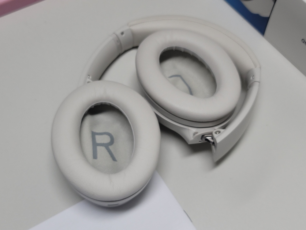 무선 헤드폰 Bose 보스 QC 비츠 솔로4 Beats Solo4 스튜디오3 studio3 앤커 사운드코어 Q45 이미지