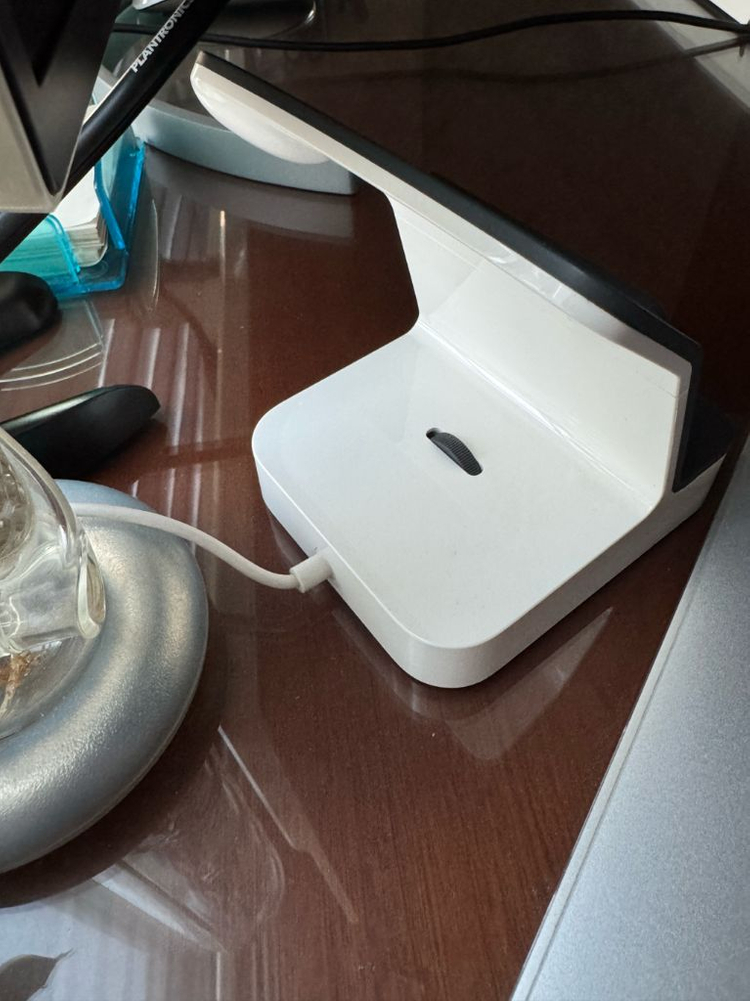 벨킨(Belkin) F8J200 아이폰 애플워치 충전독 판매 이미지