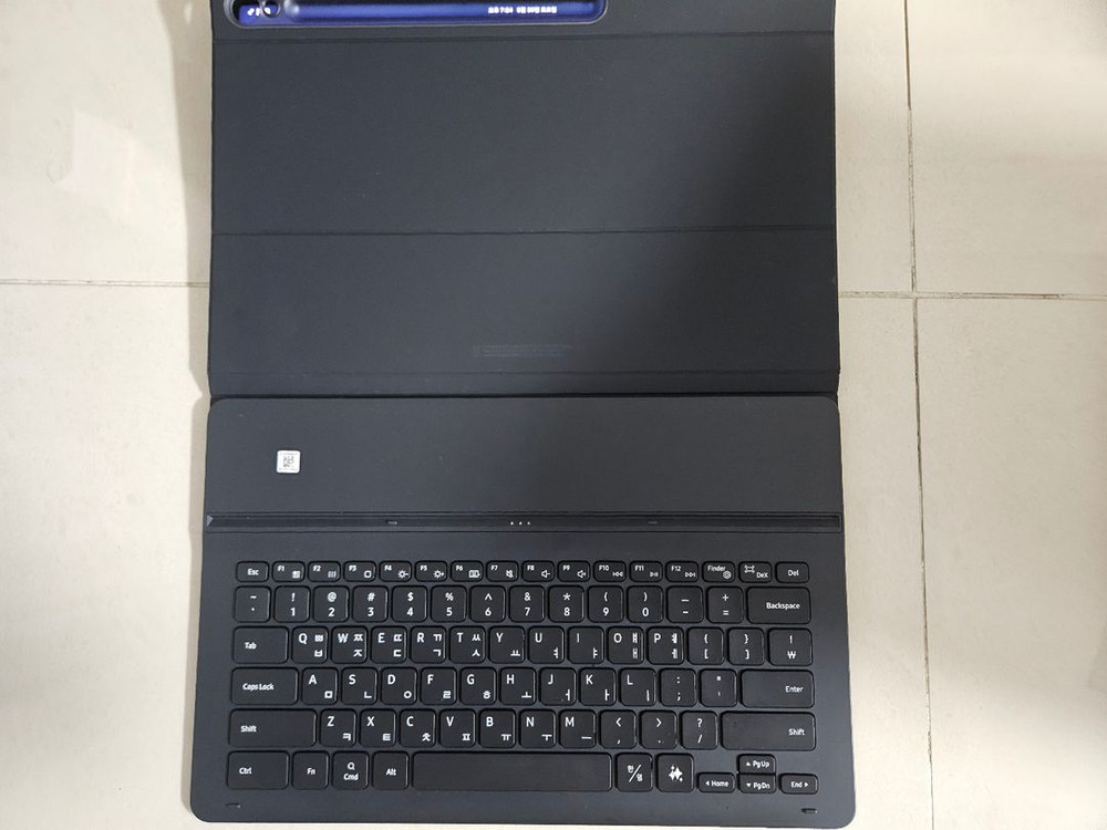 (새거) 갤럭시탭 S10FE+ 13인치 정품 키보드 케이스 포함 이미지