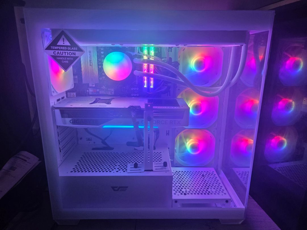 7800x3d, 5070ti, DDR5 32GB(16x2), nvme 1tb, 1000w 이미지