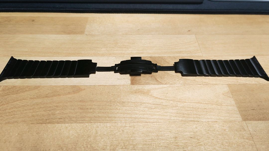 애플워치 SE 2세대 44mm 미드나이트 알루미늄 GPS 스포츠밴드 모델 이미지