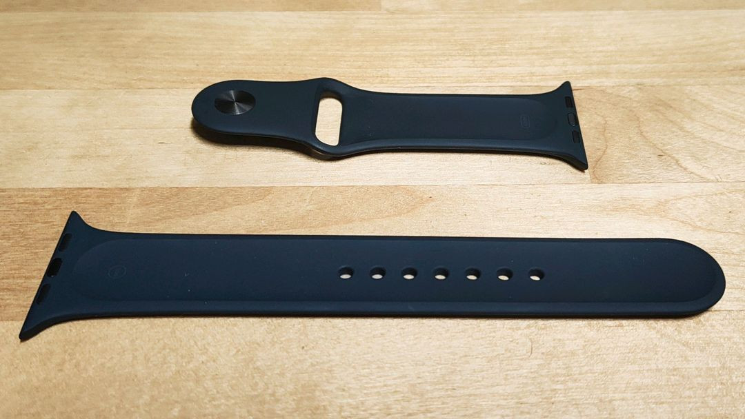 애플워치 SE 2세대 44mm 미드나이트 알루미늄 GPS 스포츠밴드 모델 이미지