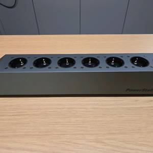 ifi Audio PowerStation (오디오 파워 컨디셔너) *신품급 실사용 2주* 풀박스 판매합니다 이미지