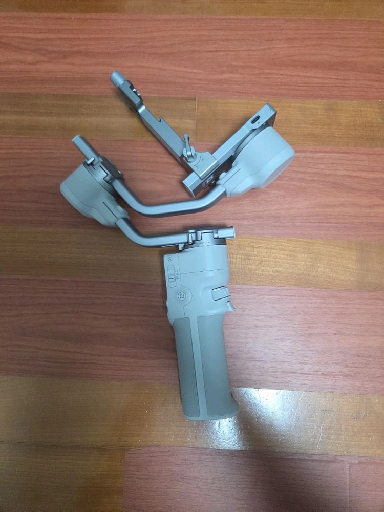 DJI Rs 4 Mini 짐벌 콤보 이미지