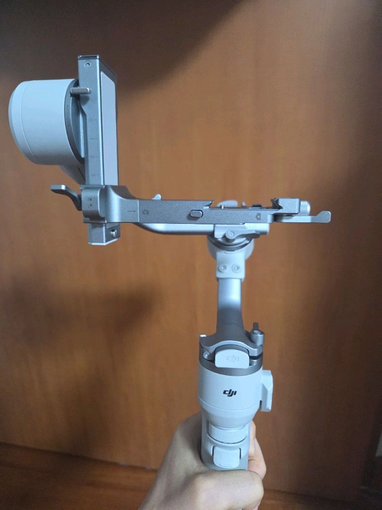DJI Rs 4 Mini 짐벌 콤보 이미지