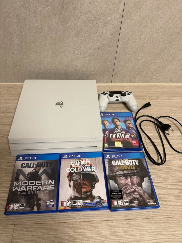 ps4 pro 1tb cuh-7218b 컨트롤러 1개 판매 이미지