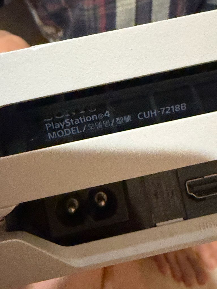 ps4 pro 1tb cuh-7218b 컨트롤러 1개 판매 이미지