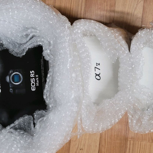 [가격인하] 미개봉 캐논 EOS R5 Mark II 1대, SONY 알파 A7 V 2대 이미지