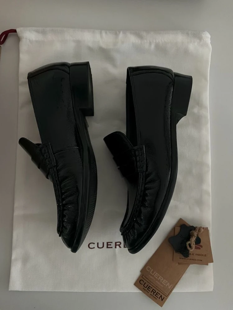 쿠에른 런던컬렉션 런던10 메탈릭 색상 이미지