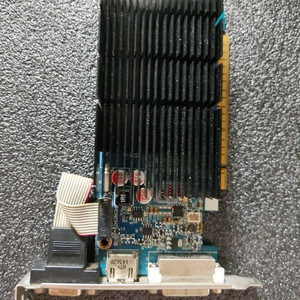 그래픽카드 GT 730 2G 이미지