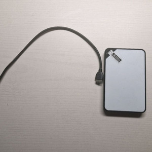 비젭 500gb 외장하드 회이트 + 블랙 파우치 이미지