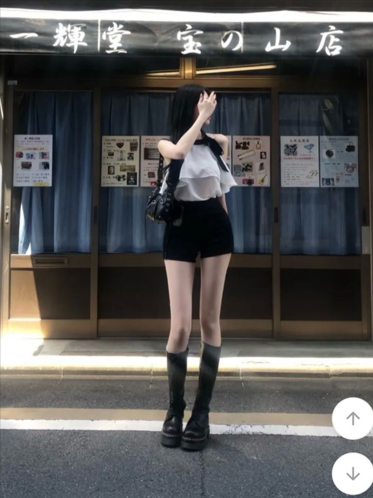 쫀득핏 베이직 스판 쫀쫀 핏 하이웨스트 반바지 (L) 이미지