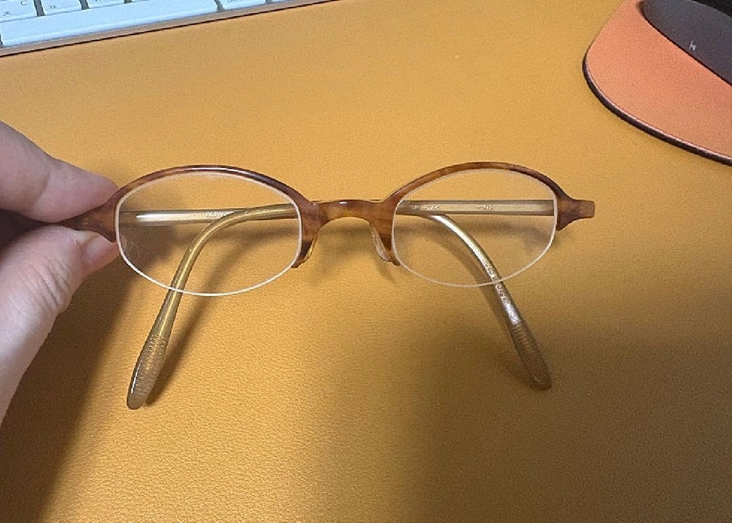 일본 Oliver peoples 안경 이미지