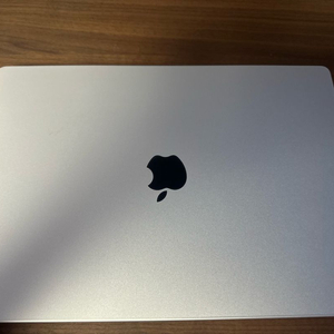 애플 맥북프로 16 M5 Pro 실버 48GB 1TB 이미지