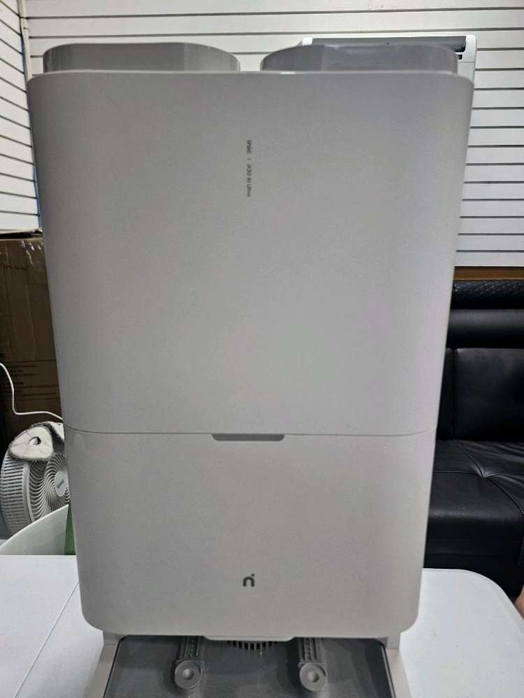 아이닉 로봇청소기 IX30 AI Ultra 25년 3월 제조 먼지봉투 새제품 포함 이미지