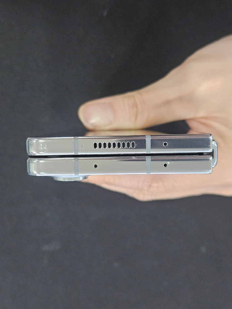 갤럭시Z폴드5 256GB 블루 이미지