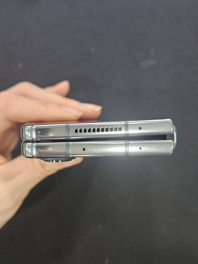 갤럭시Z폴드4 256GB 그린 이미지