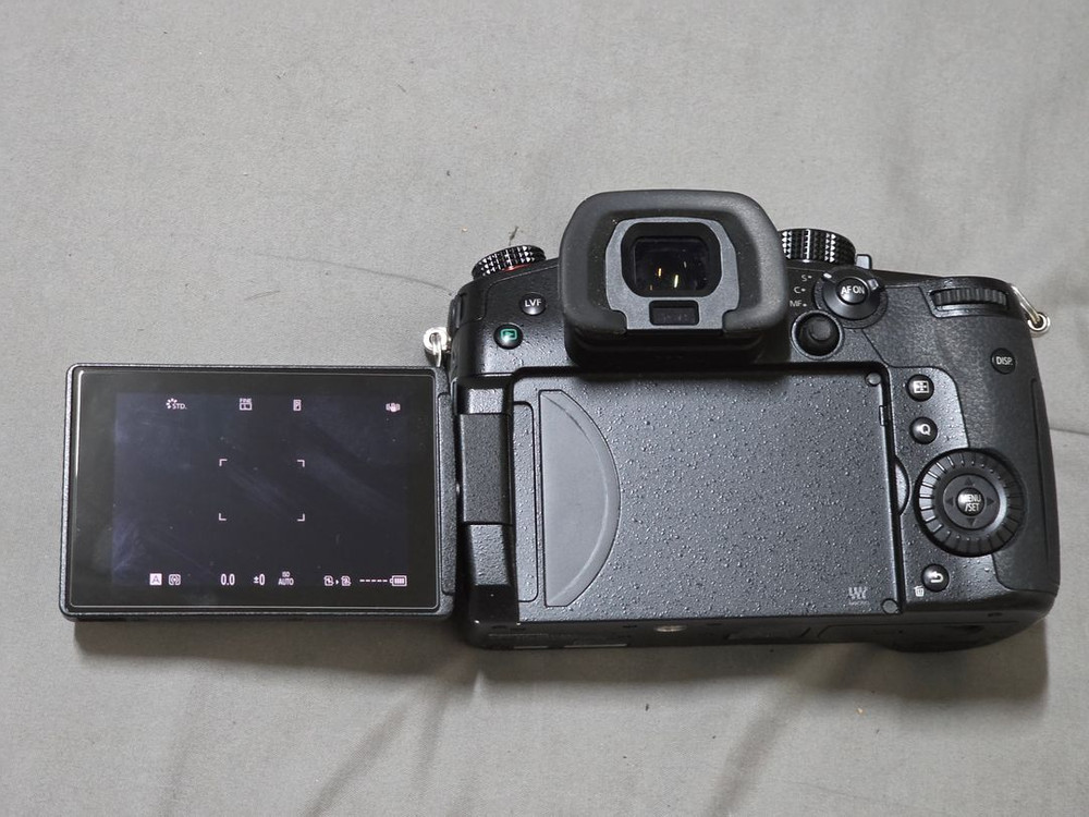 파나소닉 루믹스 GH5 II + 14-140mm 렌즈 포함 각종 풀구성 택포 99만원에 팝니다. 이미지