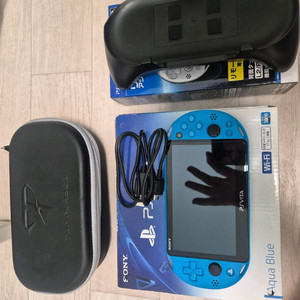 s급 psvita 2세대 아쿠아블루 128g 팝니다 이미지