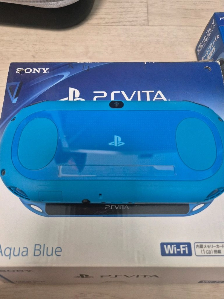 s급 psvita 2세대 아쿠아블루 128g 팝니다 이미지