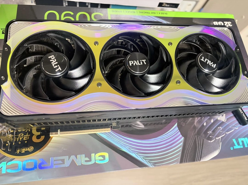 PALIT RTX 5090 GAMEROCK 판매 이미지