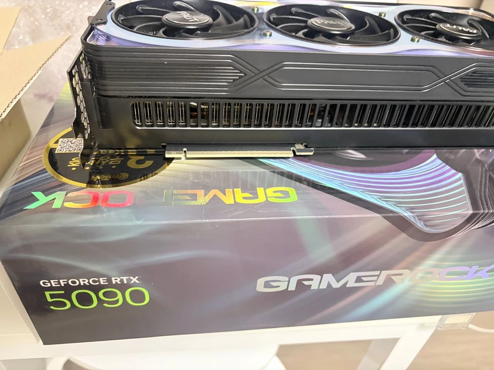 PALIT RTX 5090 GAMEROCK 판매 이미지
