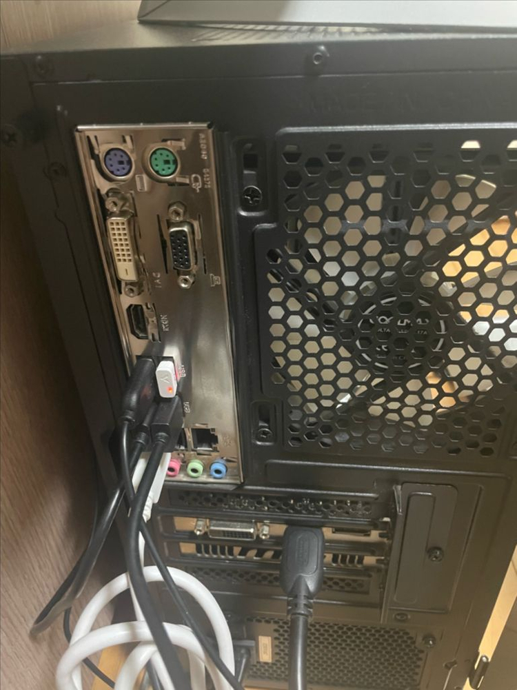 amd 라이젠 게이밍 데스크탑 본체 pc 컴퓨터 이미지