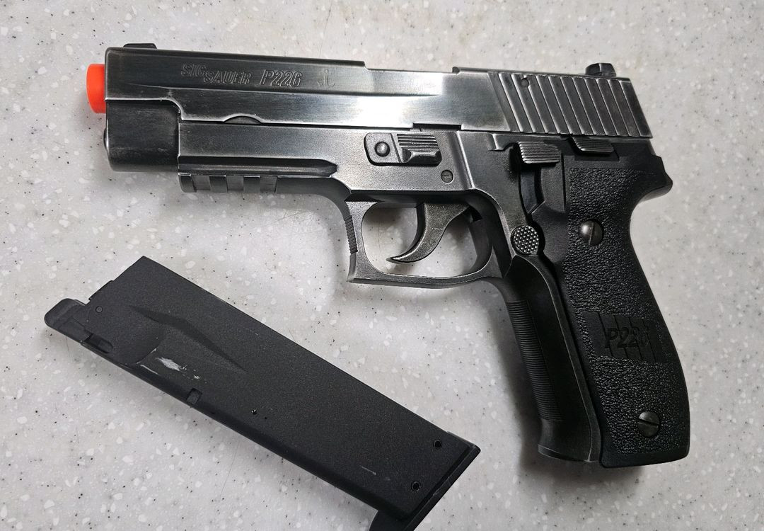 kjw p226 풀메탈 gbb 핸드건 이미지