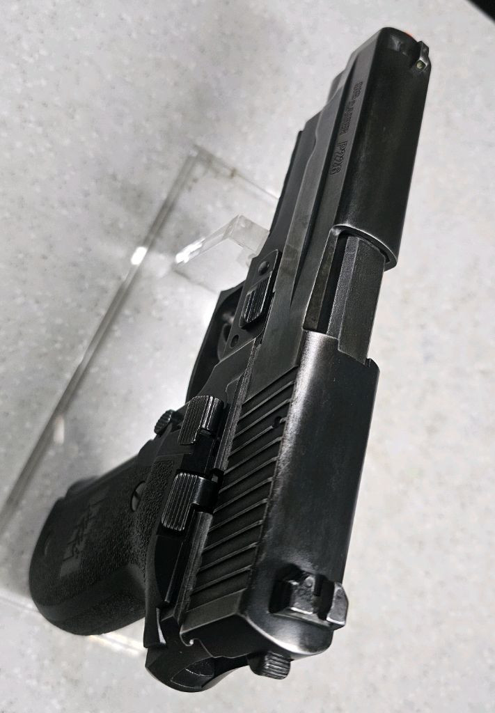 kjw p226 풀메탈 gbb 핸드건 이미지