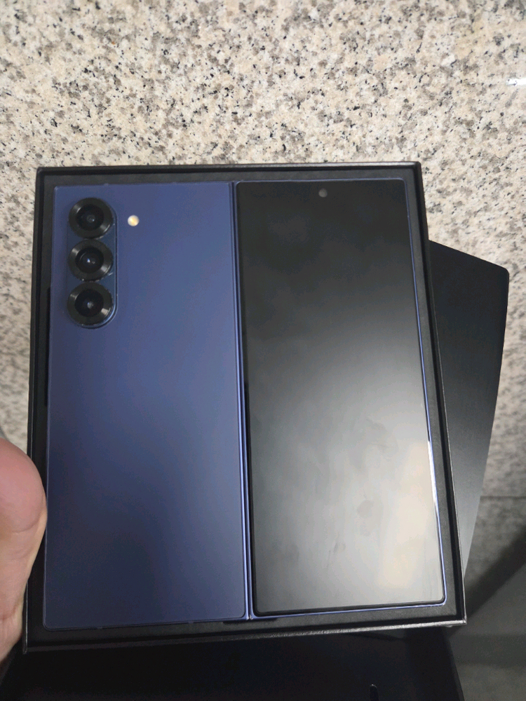 갤럭시 Z 폴드6 네이비 256GB 이미지