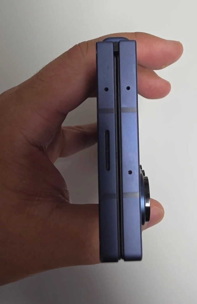 갤럭시 Z 폴드6 네이비 256GB 이미지