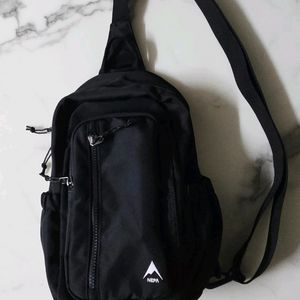 네파 슬링백 이미지