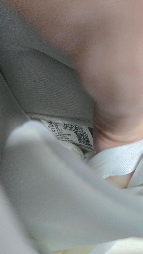 나이키 우먼스 에어 조던11 레트로 세일 펄 250mm 판매합니다 이미지