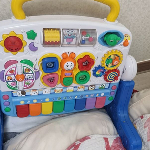 코니스 에듀테이블 걸음마 보조기 팝니다. 이미지