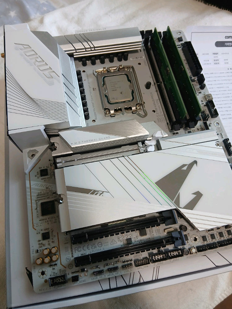 13600k+Z790 pro x + 하이닉스 16기가 2개 이미지