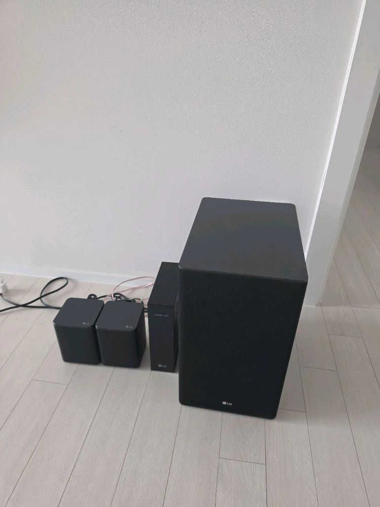 LG 메리디안 돌비애트모스 사운드바 풀세트 (SK10Y + SL5Y우퍼 + 리어 SPK8-S 포함) 이미지