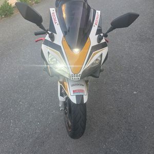 혼다 CBR 600rr 판매 및 대차 이미지